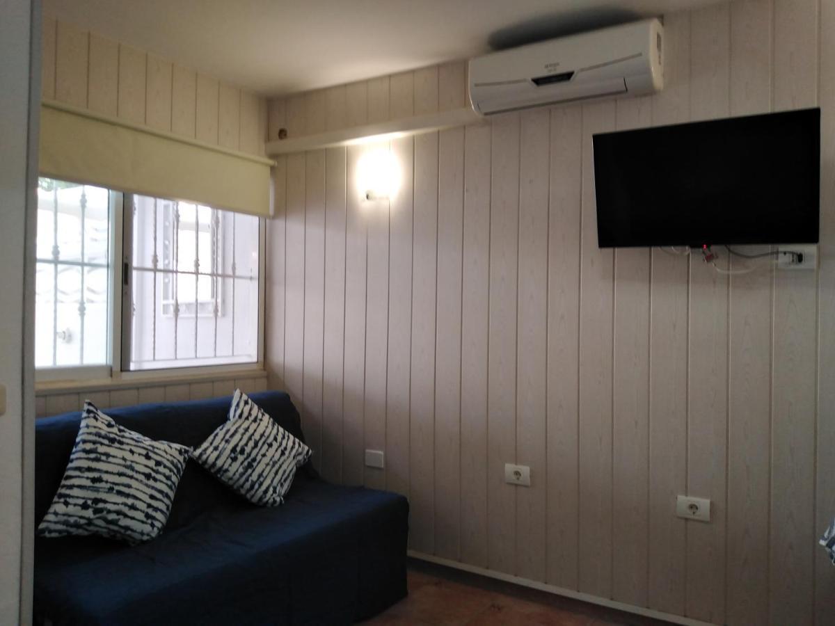 House Lilu - Luminoso Monolocale Apartment Арона Екстериор снимка
